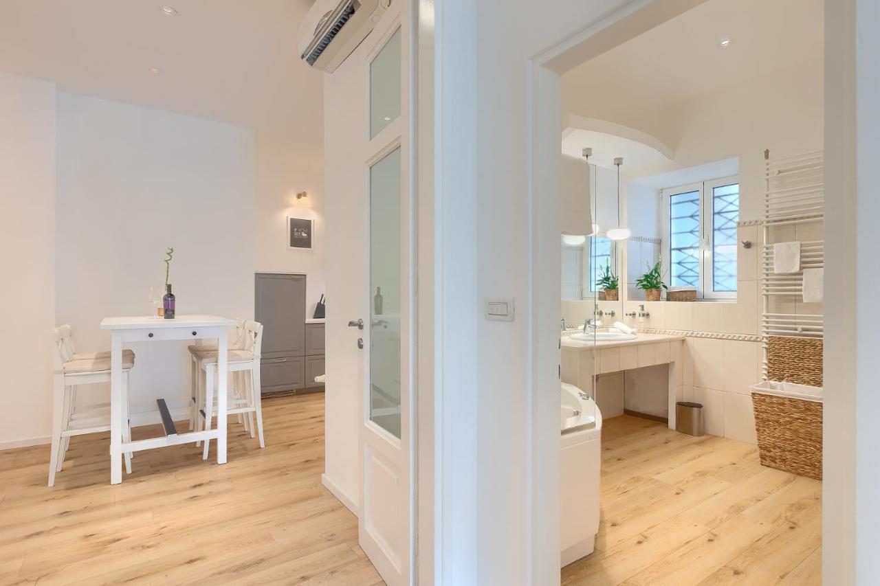 Calafati Apartment With Free Private Parking Rijeka Exterior photo