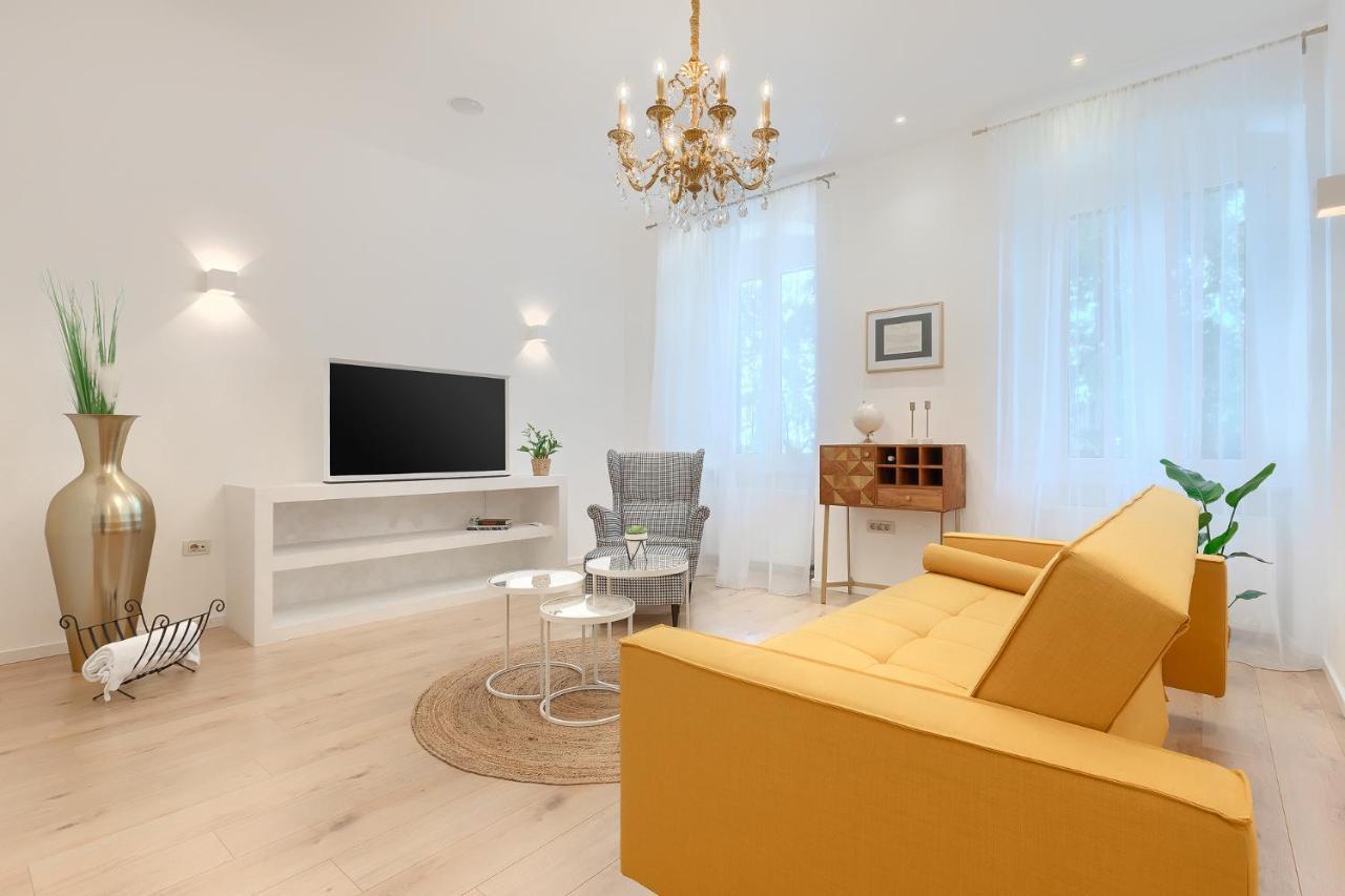 Calafati Apartment With Free Private Parking Rijeka Exterior photo
